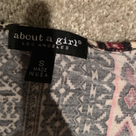 Top - Picture 2 of 2